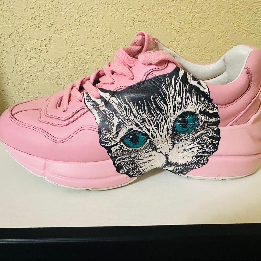 Gucci Pink Shoes